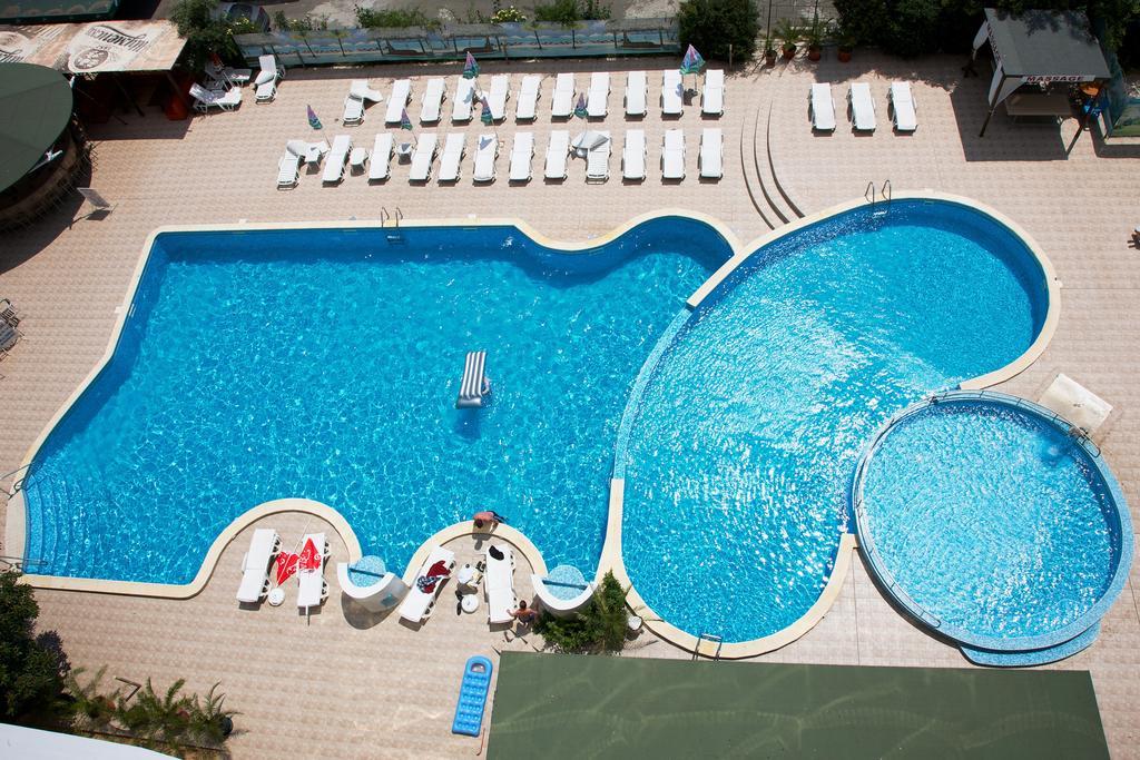 Hotel Yantra Napospart Kültér fotó
