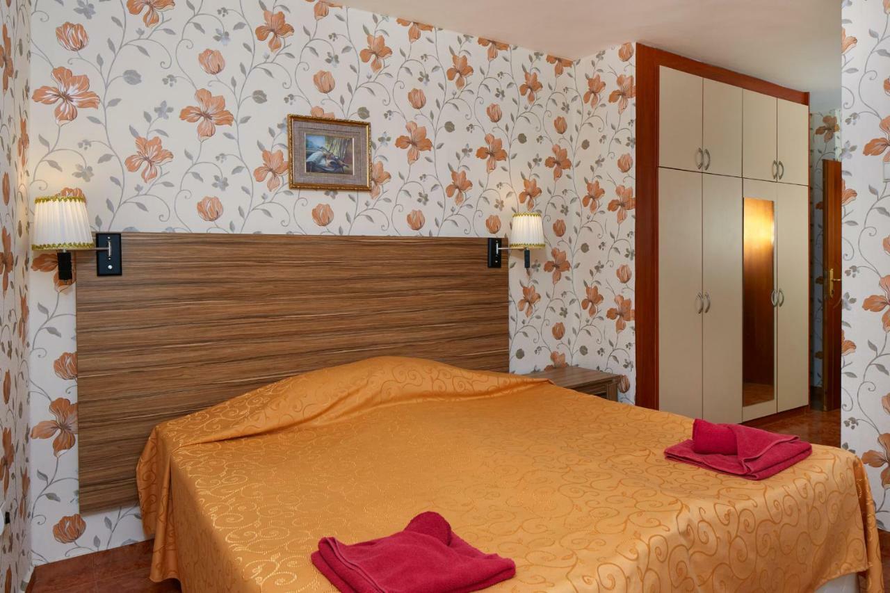 Hotel Yantra Napospart Kültér fotó