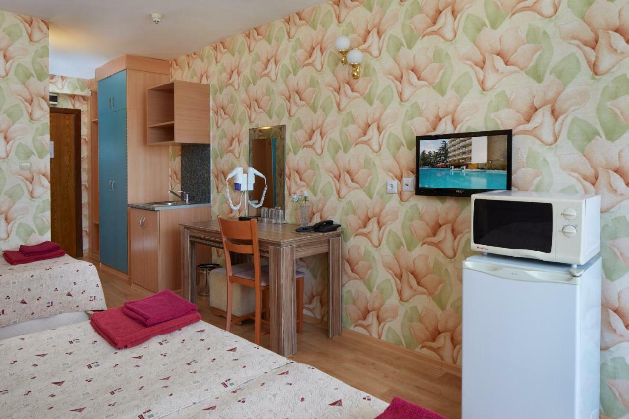 Hotel Yantra Napospart Kültér fotó