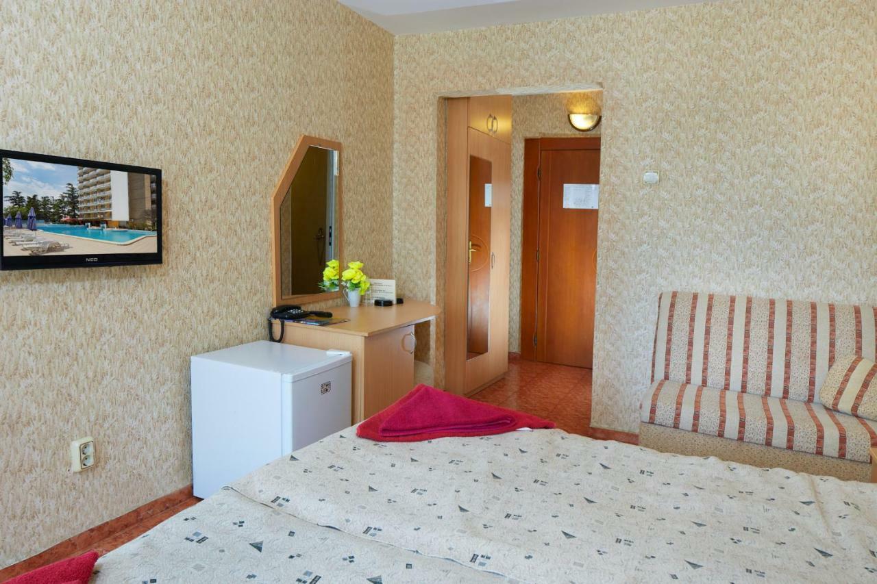 Hotel Yantra Napospart Kültér fotó